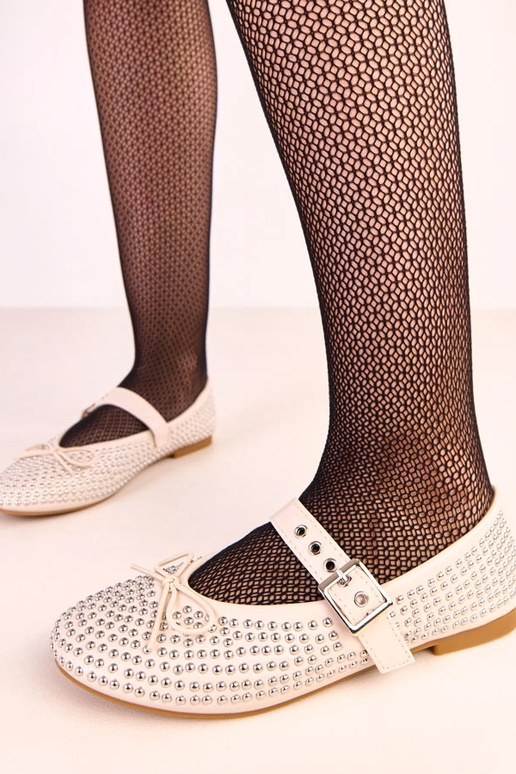 Smėlio spalvos balerinos puoštos...