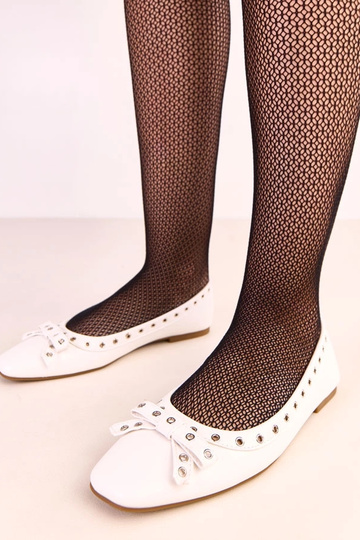 Baltos balerinos su...