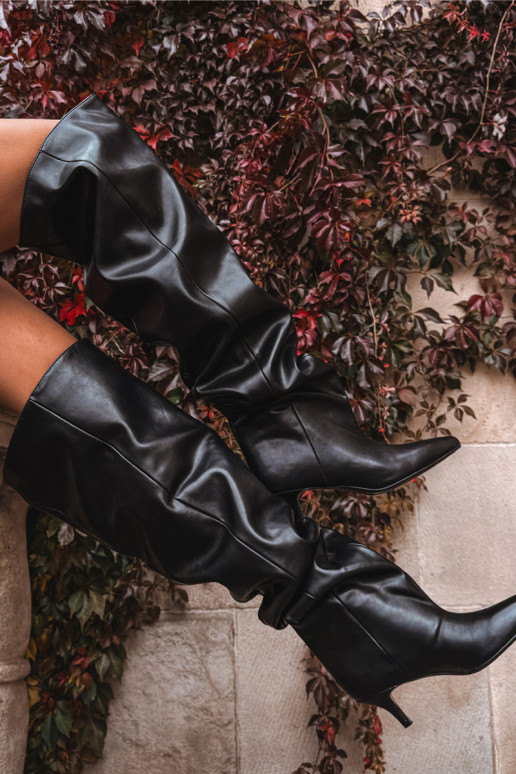 Įsispiriami moteriški ilgaauliai batai su plonais kulniukais juodos spalvos Ysolienne