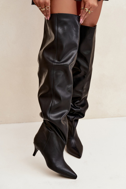 Įsispiriami moteriški ilgaauliai batai su plonais kulniukais juodos spalvos Ysolienne