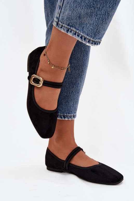 Balerinos su dirželiais I Złotą su sagtimis iš eko zomšosoĮe juodos spalvos Adelora