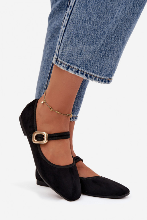 Balerinos su dirželiais I Złotą su sagtimis iš eko zomšosoĮe juodos spalvos Adelora