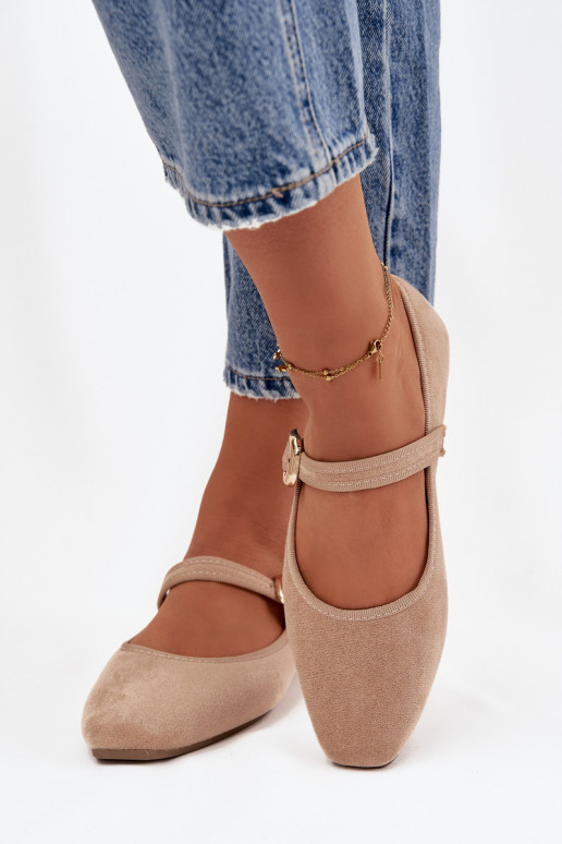 Balerinos su dirželiais I Złotą su sagtimis iš eko zomšosoĮe smėlio spalvos Adelora