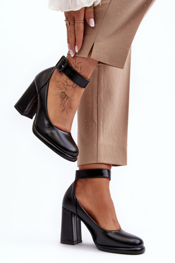 Bateliai su kulniukais su sagtimis juodos spalvos Idovana