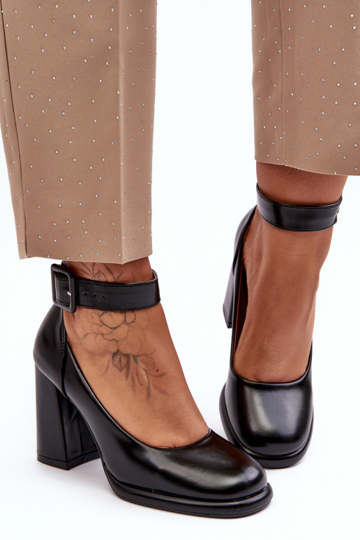 Bateliai su kulniukais su sagtimis juodos spalvos Idovana