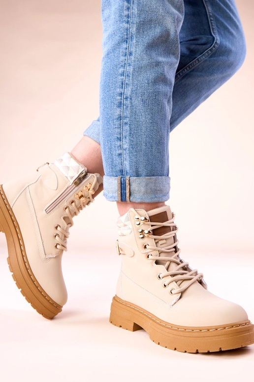 Smėlinės šiltos traperės iš matinės...