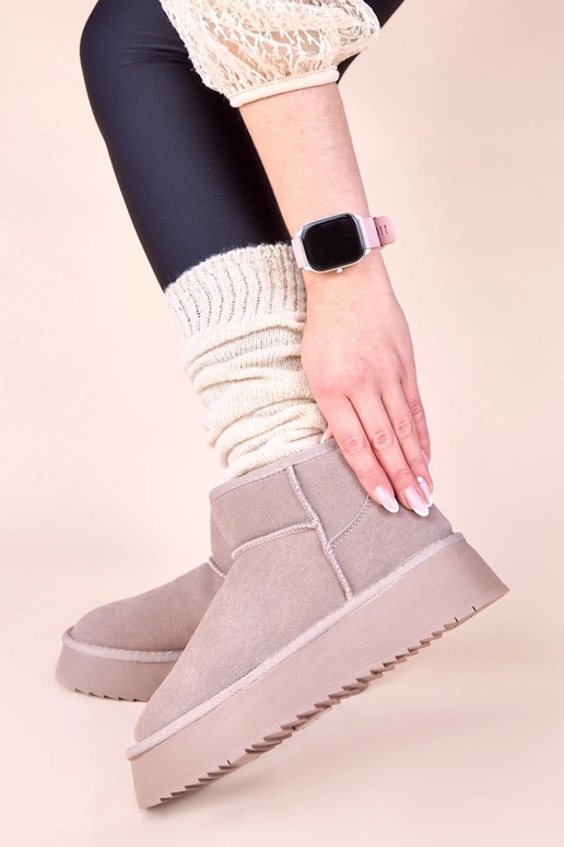 Pilki sniego batai iš natūralaus...