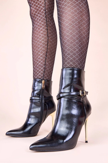 Juodi aulinukai ant...