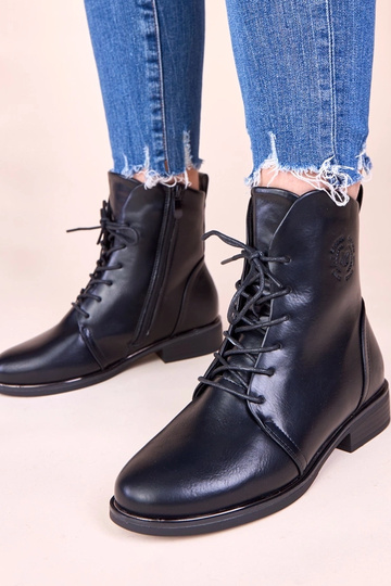 Juodi raišteliais suriširmi... 2