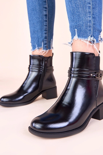 Juodos aulinukės ant... 2