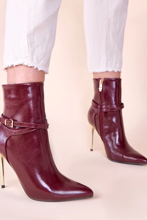 Vyšninės aulinukės ant auksinės...