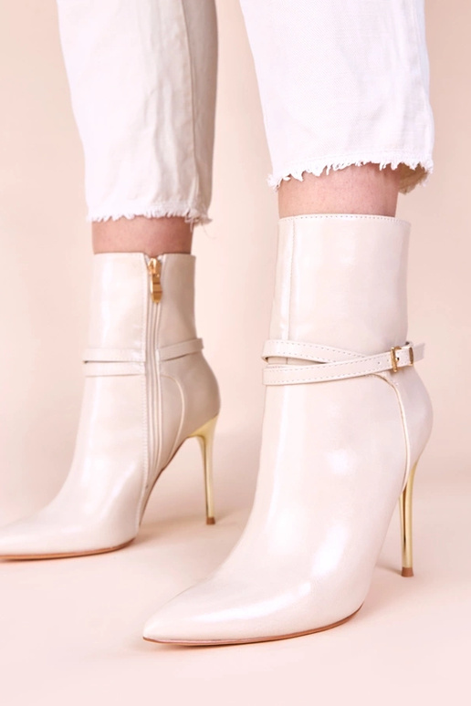 Smėlinės aulinukės ant auksinės...