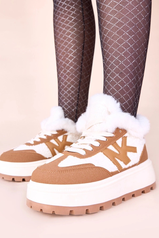 Rudi pamušti kailinukais sportiniai...