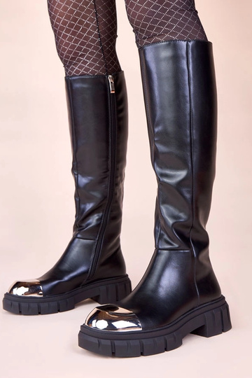 Juodi ilgaauliai batai su auksiniu priekiu Camila