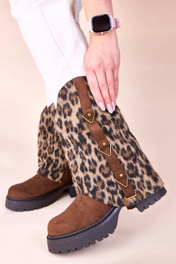 Rudi aulinukai su tigrų rašto atvyniotu aulu Kaylia 2