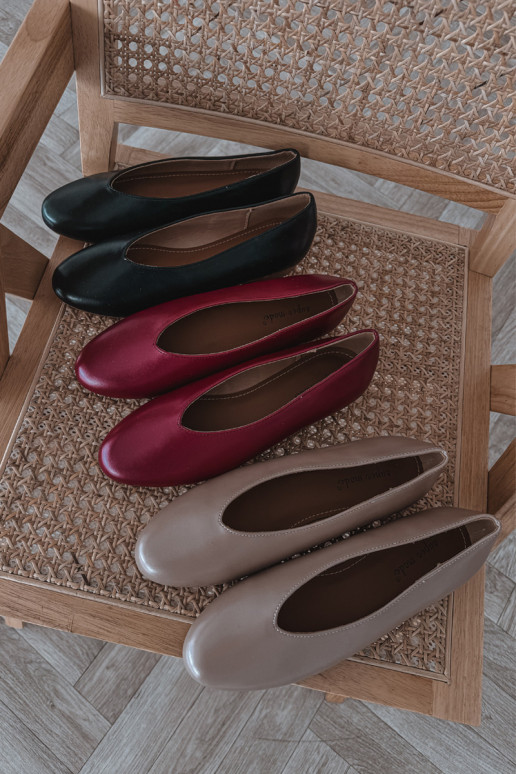 Moteriškos balerinukės iš dirbtinės odos su plačiais kulniukais smėlio spalvos Olyssia