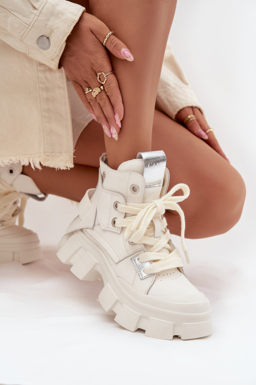 Odiniai pašiltinti sportinio stiliaus aulinukai GOE SS2N4055 baltos spalvos