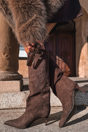 moteriški ilgaauliai bataisuiš eko zomšosu Įsispiriamo modelio su plonais kulniukais CzekoladoĮe Phelin 2