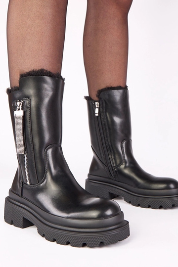 Juodi aulinukai ant... 2