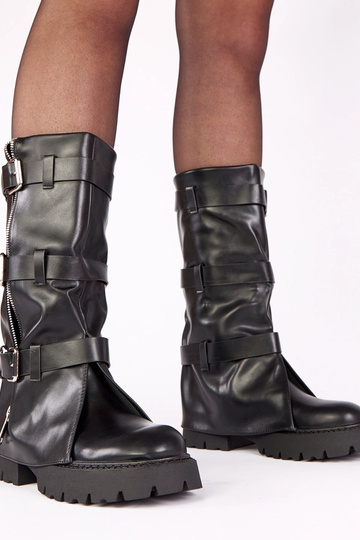 Juodi auliniai batai platformoje su atlenkta aule Colina