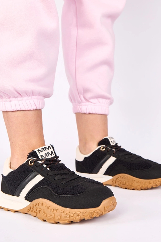 Juodi sportbačiai šilti su kailiu Sanna