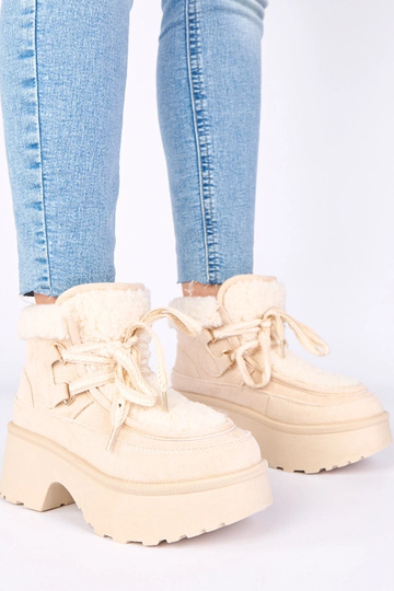 Smėlio spalvos sniego batai...