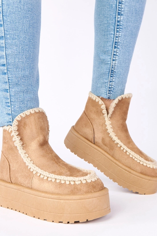 Tamsiai smėlinės spalvos sniego batai...