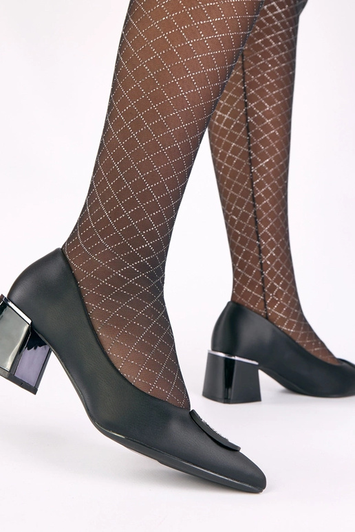 Juodi moteriški bateliai ant...