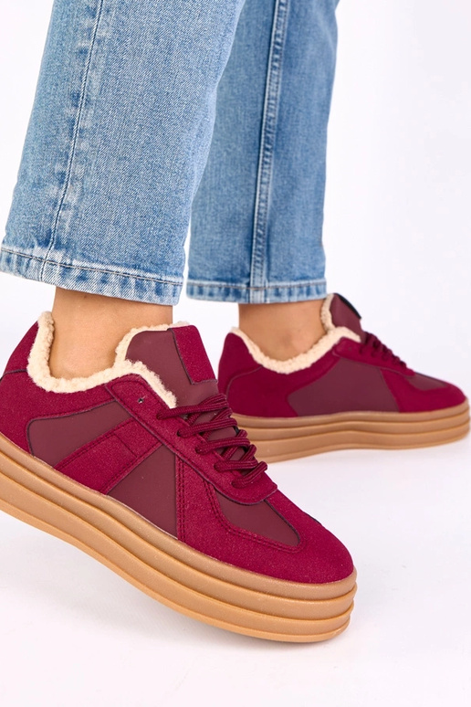 Bordo spalvos sportiniai bateliai...