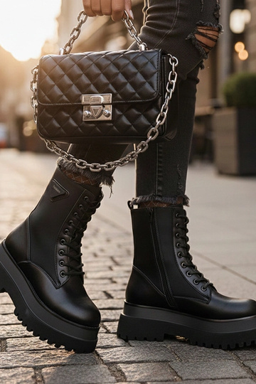 Juodi matiniai aulinukai... 2