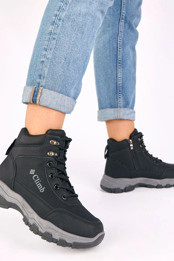 Juodi traperiai ant... 2