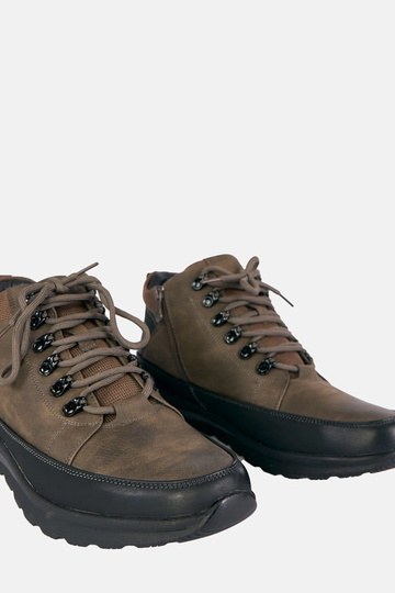 Pilki vyriški traperiai... 2