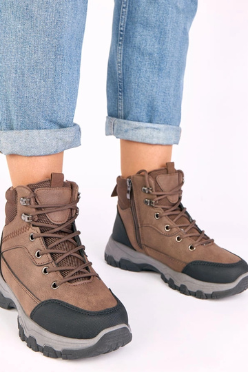 Rudi traperiai ant...