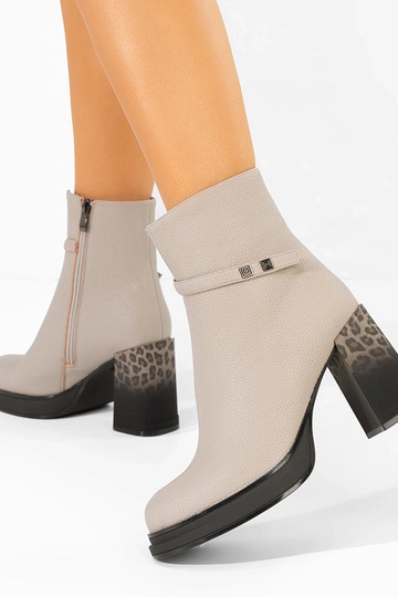 Pilki aulinukai ant kulno...