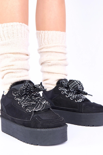 Juodi laisvalaikio batai...