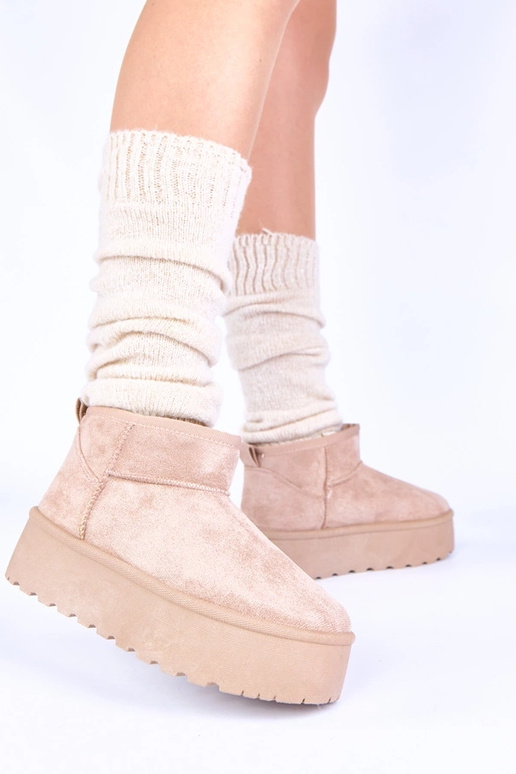 Smėliniai sniego batai ant platformos...