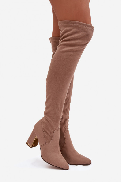 moteriški ilgaauliai batai iš eko zomšosoĮe virš kelių su kulniukais smėlio spalvos Thamine