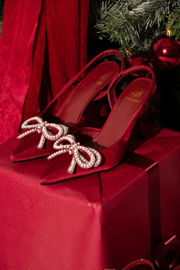 Bordo spalvos aukštakulniai bateliai su kaspinais ir atviru kulnu Derissa