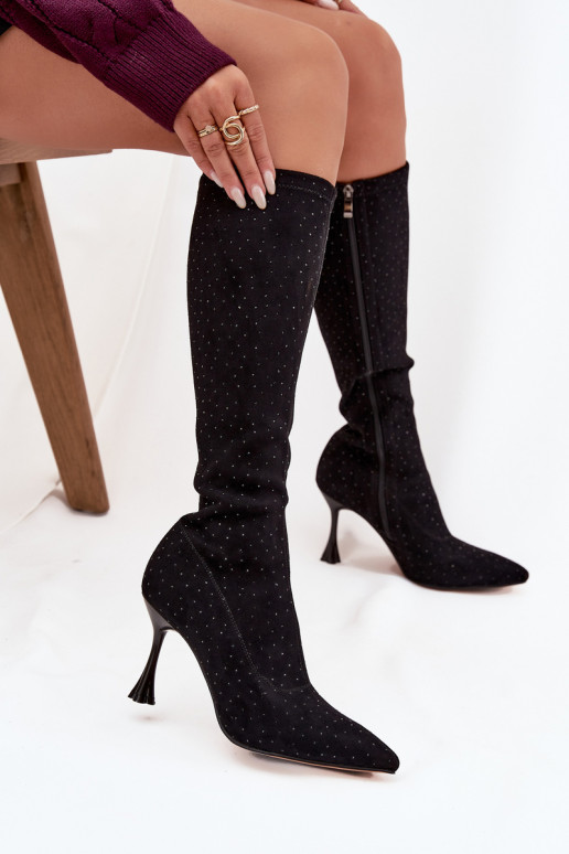 Moteriški ilgaauliai batai su plonais kulniukais ir dekoracija D&A JC52-883 juodos spalvos