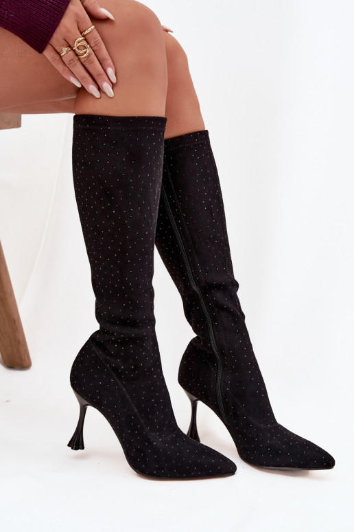 Moteriški ilgaauliai batai su plonais kulniukais ir dekoracija D&A JC52-883 juodos spalvos