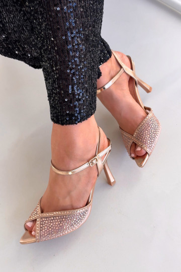 Moteriškos basutės su plonais kulniukais Su dekoracija Szampańskie Peloria