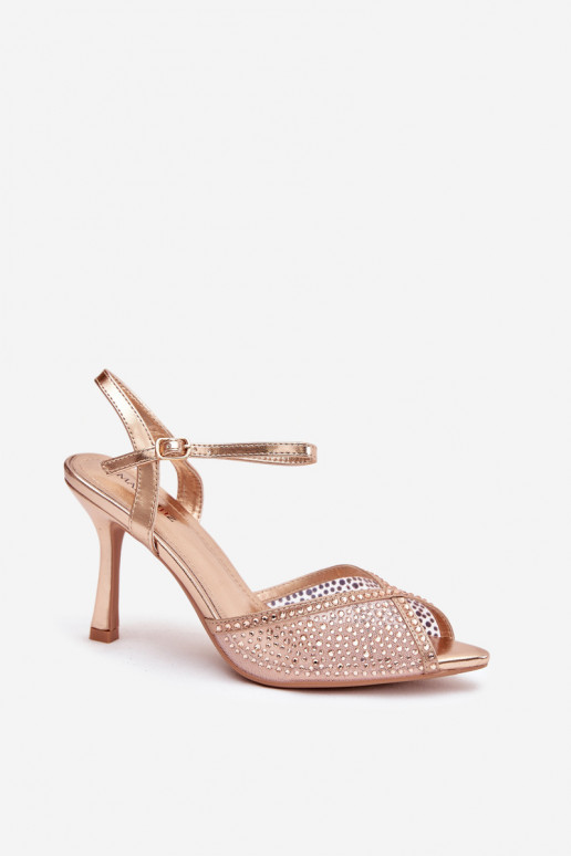 Moteriškos basutės su plonais kulniukais Su dekoracija Szampańskie Peloria