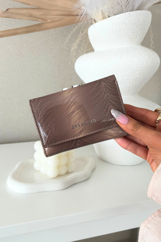 Lakuota moteriška piniginė su kibirkštėlėmis dramblio kaulo spalvos Cermina