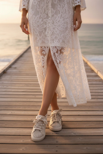 Dekoruotos Sneakers modelio batai Moteriškas smėlio spalvos Calissea