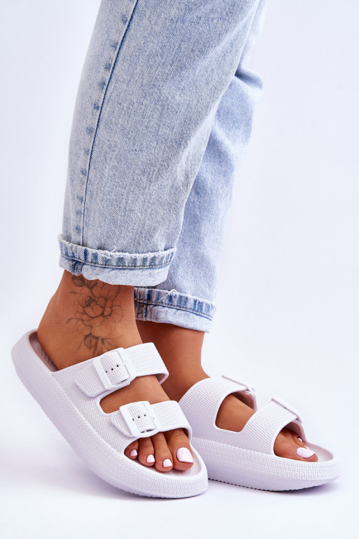 Moteriški šlepetės su putplasčiu su juostelėmis baltos spalvos Sharmen