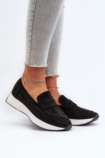 Moteriški mokasinai platformoje iš eko zomšosoĮe juodos spalvos Inesqua