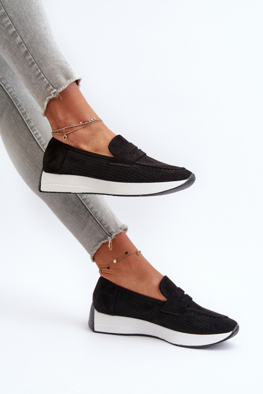 Moteriški mokasinai platformoje iš eko zomšosoĮe juodos spalvos Inesqua