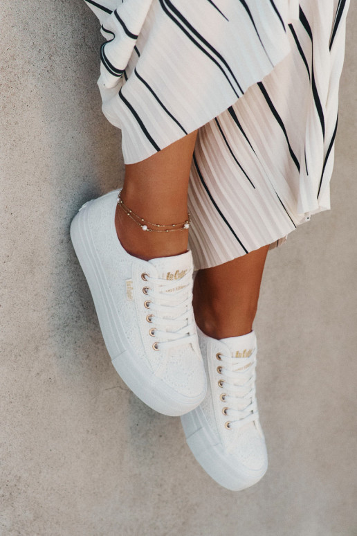 Laisvalaikio bateliai su nėriniais Lee Cooper LCIN-25-31-3438L baltos spalvos