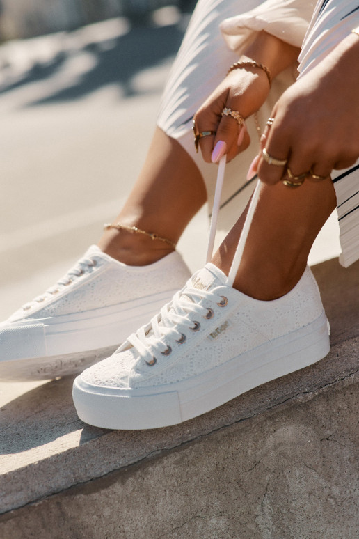 Laisvalaikio bateliai su nėriniais Lee Cooper LCIN-25-31-3438L baltos spalvos