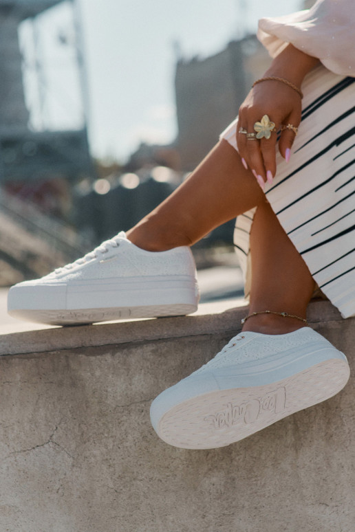 Laisvalaikio bateliai su nėriniais Lee Cooper LCIN-25-31-3438L baltos spalvos